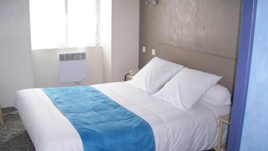 Hotel Du Port Concarneau Phòng bức ảnh